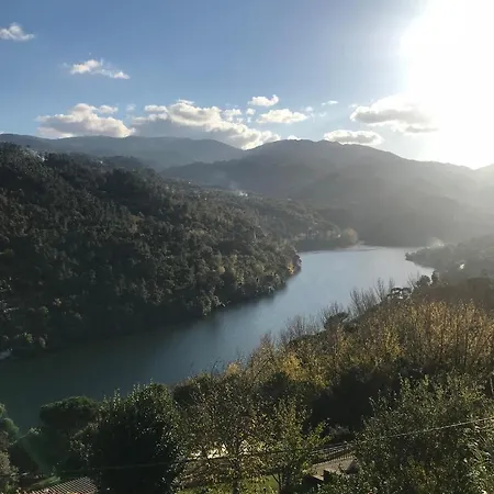 Pedacinho De Mundo Douro 컨트리하우스 *